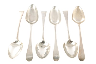 Lot 473 - A MATCHED SET OF SIX GEORGE III OLD ENGLISH PATTERN SILVER SERVING SPOONS