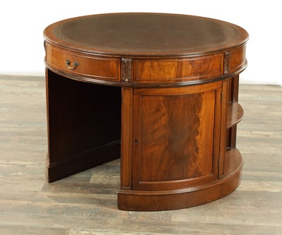 Lot 1182 - AN UNUSUAL EDWARDIAN MAHOGANY CIRCULAR DESK
