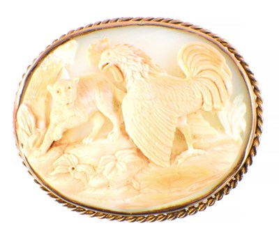 Lot 585 - A VICTORIAN 18CT GOLD MOUNTED CAMEO BROOCH