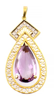 Lot 554 - A 14CT YELLOW GOLD, AMETHYST AND DIAMOND PENDANT