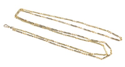 Lot 593 - A VICTORIAN 14CT YELLOW GOLD MUFF CHAIN