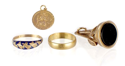 Lot 146 - A MASONIC 9CT GOLD AND BLACK ONYX FOB, TOGETHER WITH TWO GOLD RINGS AND A GOLD PENDANT