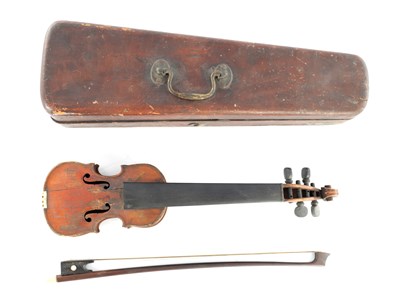 Lot 1049 - AN EARLY CASED POCHETTE MINIATURE VIOLIN WITH BOW