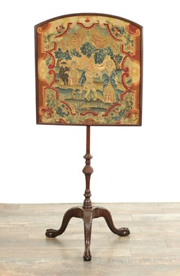 Lot 1676 - A MID 18TH CENTURY CARVED MAHOGANY FIRE SCREEN