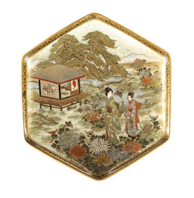 Lot 605 - A JAPANESE MEIJI PERIOD SATSUMA HEXAGONAL SHAPED DISH BY KIKKEON