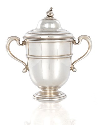 Lot 133 - A 1920'S SILVER LIDDED TROPHY