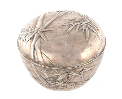 Lot 665 - A JAPANESE MEIJI PERIOD SILVER BOWL AND COVER