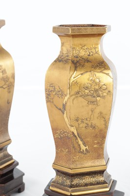 Lot 150 - A FINE PAIR OF JAPANESE MEIJI PERIOD GOLD LACQUERWORK CABINET VASES ON HARDWOOD STANDS
