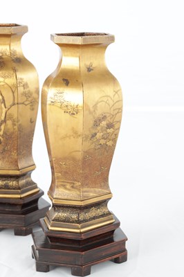 Lot 150 - A FINE PAIR OF JAPANESE MEIJI PERIOD GOLD LACQUERWORK CABINET VASES ON HARDWOOD STANDS