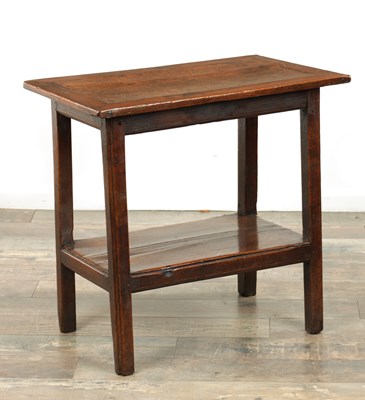 Lot 1688 - AN 18TH CENTURY OAK SIDE TABLE