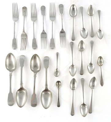 Lot 206 - A COLLECTION OF SILVER TEASPOONS