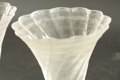 Lot 4 - A PAIR OF LALIQUE 'LUCIE' FROSTED GLASS ICE CREAM BOWLS