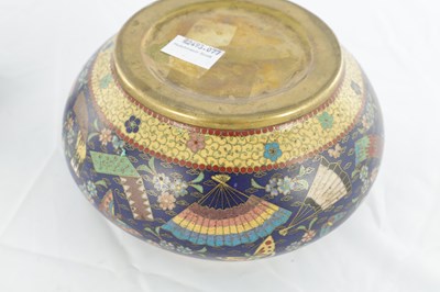 Lot 557 - A CHINESE CLOISONNE ENAMEL SQUAT BULBOUS BOWL AND COVER