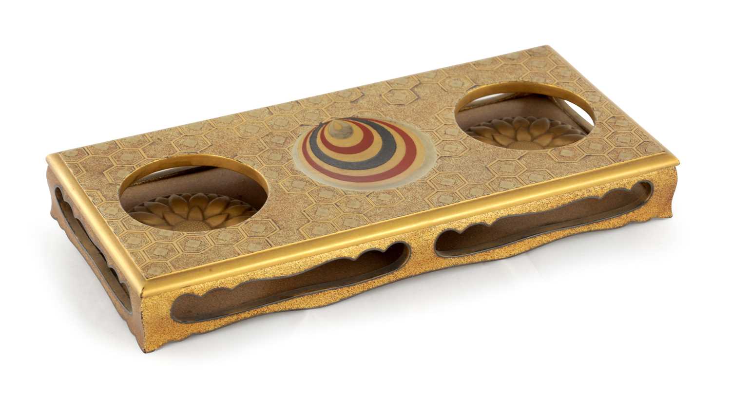 Lot 513 - A JAPANESE MEIJI PERIOD GILT LACQUERED INK STAND