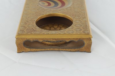 Lot 513 - A JAPANESE MEIJI PERIOD GILT LACQUERED INK STAND