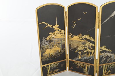Lot 668 - A JAPANESE MEIJI PERIOD MINIATURE SHAKUDO AND MIXED METAL TABLE SCREEN