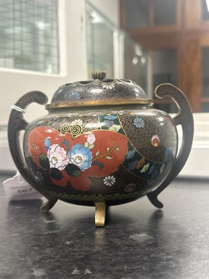 Lot 567 - A 19TH CENTURY JAPANESE CLOISONNE KORO