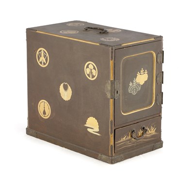 Lot 509 - A JAPANESE MEIJI PERIOD LACQUERED TABLE CABINET
