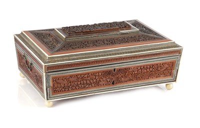 Lot 389 - A GOOD 19TH CENTURY OVERSIZED INDIAN IVORY STRUNG AND MOSAIC BANDED CARVED SANDALWOOD WORK BOX