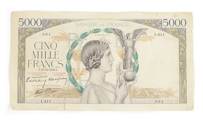 Lot 887 - A 1939 FRENCH 5000 FRANC BANK NOTE