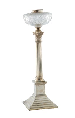 Lot 223 - AN EDWARDIAN SILVER CORINTHIAN COLUMN OIL LAMP