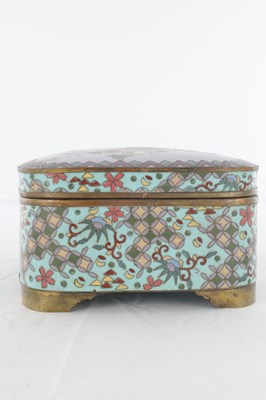 Lot 495 - A JAPANESE MEIJI PERIOD CLOISONNE RECTANGULAR CASKET