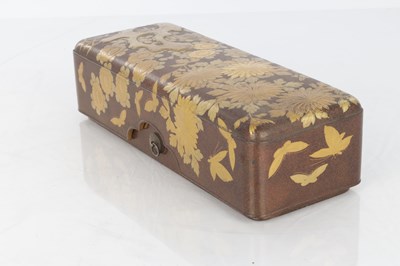 Lot 590 - A JAPANESE MEIJI PERIOD LIDDED RAISED LACQUERWORK BOX