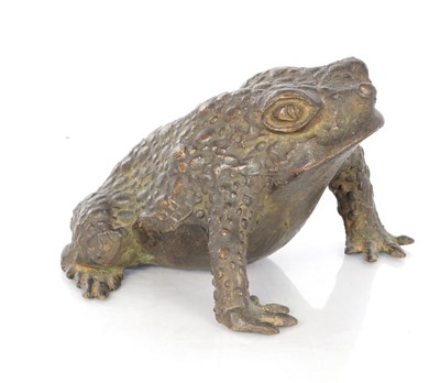 Lot 421 - A JAPANESE MEIJI PERIOD BRONZE SCULPTURE OF A TOAD