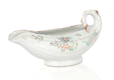 Lot 53 - A MID 18TH CENTURY WORCESTER PORCELAIN COS MOULDED SAUCE BOAT