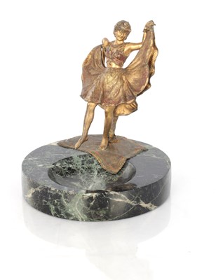 Lot 970 - FRANZ BERGMANN, A 19TH CENTURY AUSTRIAN COLD-PAINTED EROTIC FIGURAL BRONZE AND ANTICO VERDE MARBLE PIN TRAY
