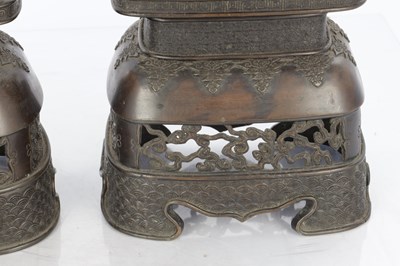 Lot 496 - A LARGE PAIR OF JAPANESE MEIJI PERIOD BRONZE FIGURES
