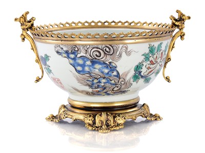 Lot 343 - A 19TH CENTURY ENAMELLED CHINESE BOWL WITH LATER EUROPEAN MOUNTS