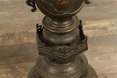 Lot 475 - A LARGE AND IMPRESSIVE PAIR OF JAPANESE MEIJI PERIOD BRONZE SECTIONAL VASES