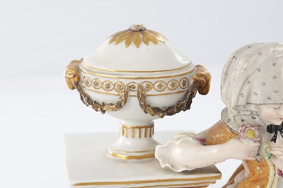 Lot 35 - A 19TH CENTURY MEISSEN PORCELAIN FIGURAL GROUP