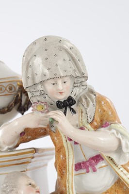 Lot 35 - A 19TH CENTURY MEISSEN PORCELAIN FIGURAL GROUP