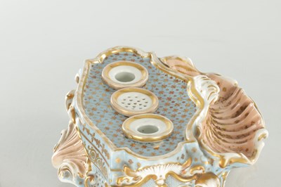 Lot 84 - A 19TH CENTURY FRENCH PORCELAIN INKWELL