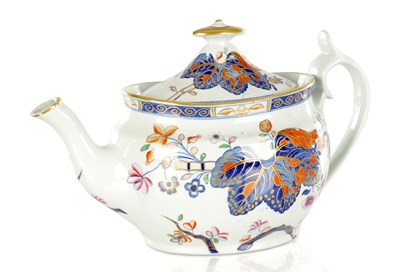 Lot 1672 - A 19TH CENTURY SPODE BONE CHINA TEAPOT