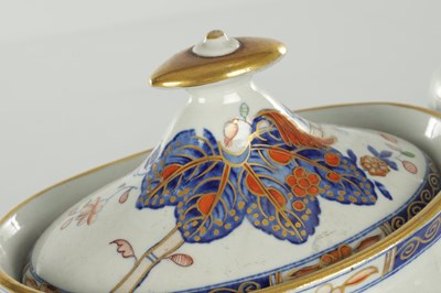Lot 30 - A 19TH CENTURY SPODE BONE CHINA TEAPOT