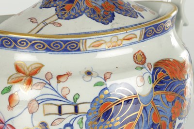 Lot 30 - A 19TH CENTURY SPODE BONE CHINA TEAPOT