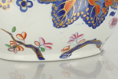 Lot 30 - A 19TH CENTURY SPODE BONE CHINA TEAPOT
