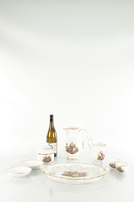 Lot 74 - AN EARLY 20TH CENTURY MEISSEN PORCELAIN TETE A TETE SET