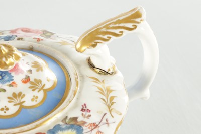Lot 47 - A 19TH CENTURY ENGLISH RIDGWAY TYPE PORCELAIN TEAPOT