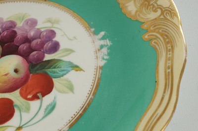 Lot 66 - A 19TH CENTURY ENGLISH PORCELAIN DESSERT SERVICE