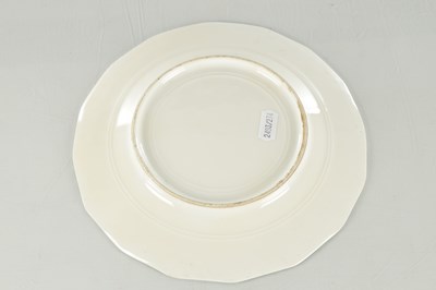Lot 22 - AN EARLY 20TH CENTURY FRENCH WW1 COMMEMORATIVE PORCELAIN PLATE