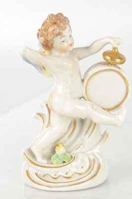 Lot 57 - A COLLECTION OF CONTINENTAL PORCELAIN FIGURES