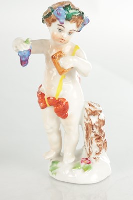 Lot 57 - A COLLECTION OF CONTINENTAL PORCELAIN FIGURES
