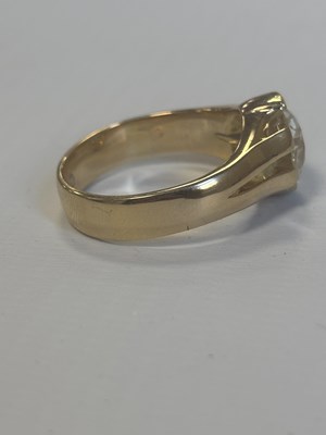 Lot 180 - A VICTORIAN 18CT GOLD 4.38CT SINGLE STONE DIAMOND RING