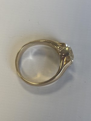 Lot 180 - A VICTORIAN 18CT GOLD 4.38CT SINGLE STONE DIAMOND RING