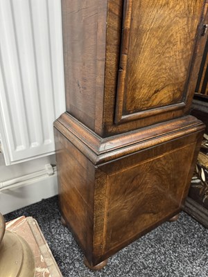 Lot 1171 - SAMUEL GASCOINE LONDON. AN EARLY 18TH CENTURY AND LATER 10” HERRING-BANDED FIGURED WALNUT EIGHT-DAY LONGCASE CLOCK