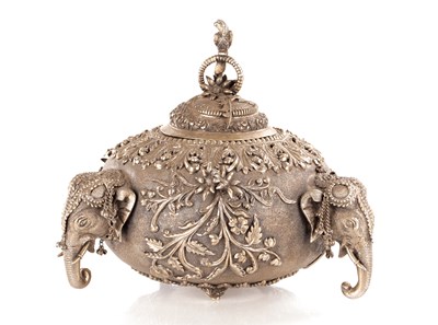 Lot 304 - A LATE 19TH CENTURY INDIAN SILVER METAL LIDDED CENTRE PIECE